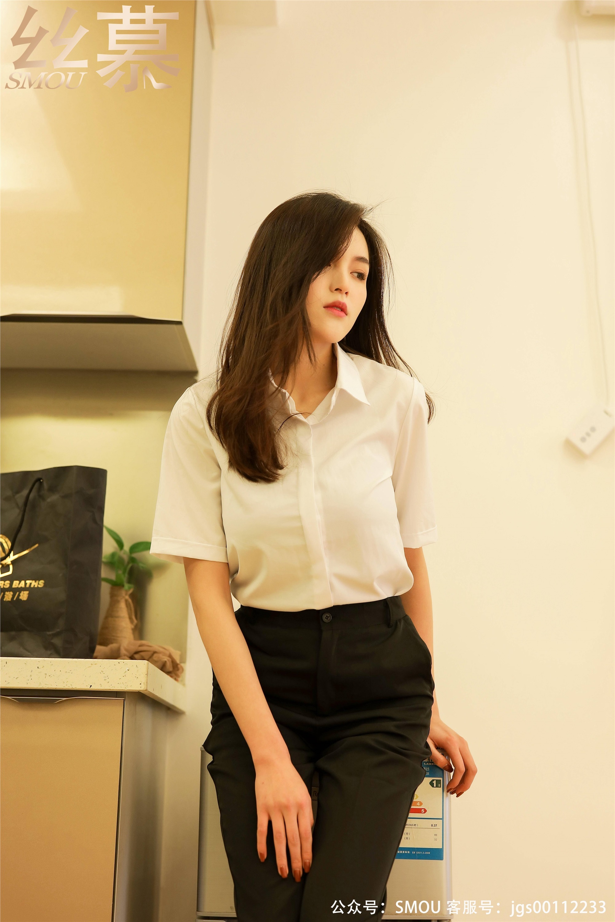 丝慕写真 SM451 天天一元 模特：泡芙《裤里丝小tip》